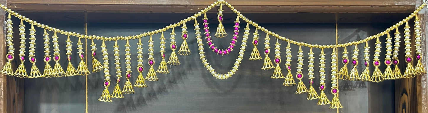 दरवाजे के लिए पूजाहोम तोरण, सफेद मोती जुला क्रिस्टल तोरण, घर के दरवाजे के लिए दीवार पर लटकने वाला बंदरवाल, दरवाजे की सजावट, मुख्य प्रवेश द्वार, त्योहार, मंदिर, पूजा कक्ष, दिवाली तोरण के लिए सजावट - रंग लाल